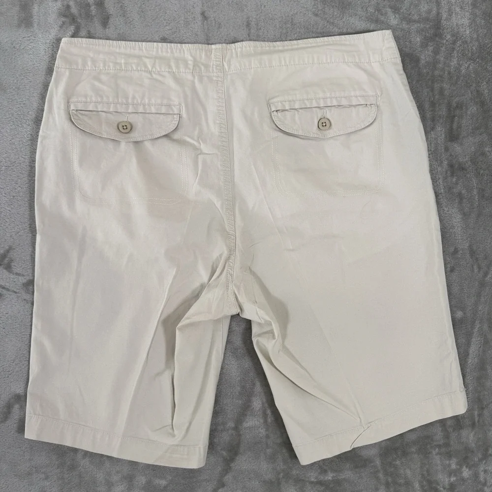 Caribbean Joe‎ Womens Shorts Size 14 Khaki Tan Flat Front Casual Mid Rise Chino